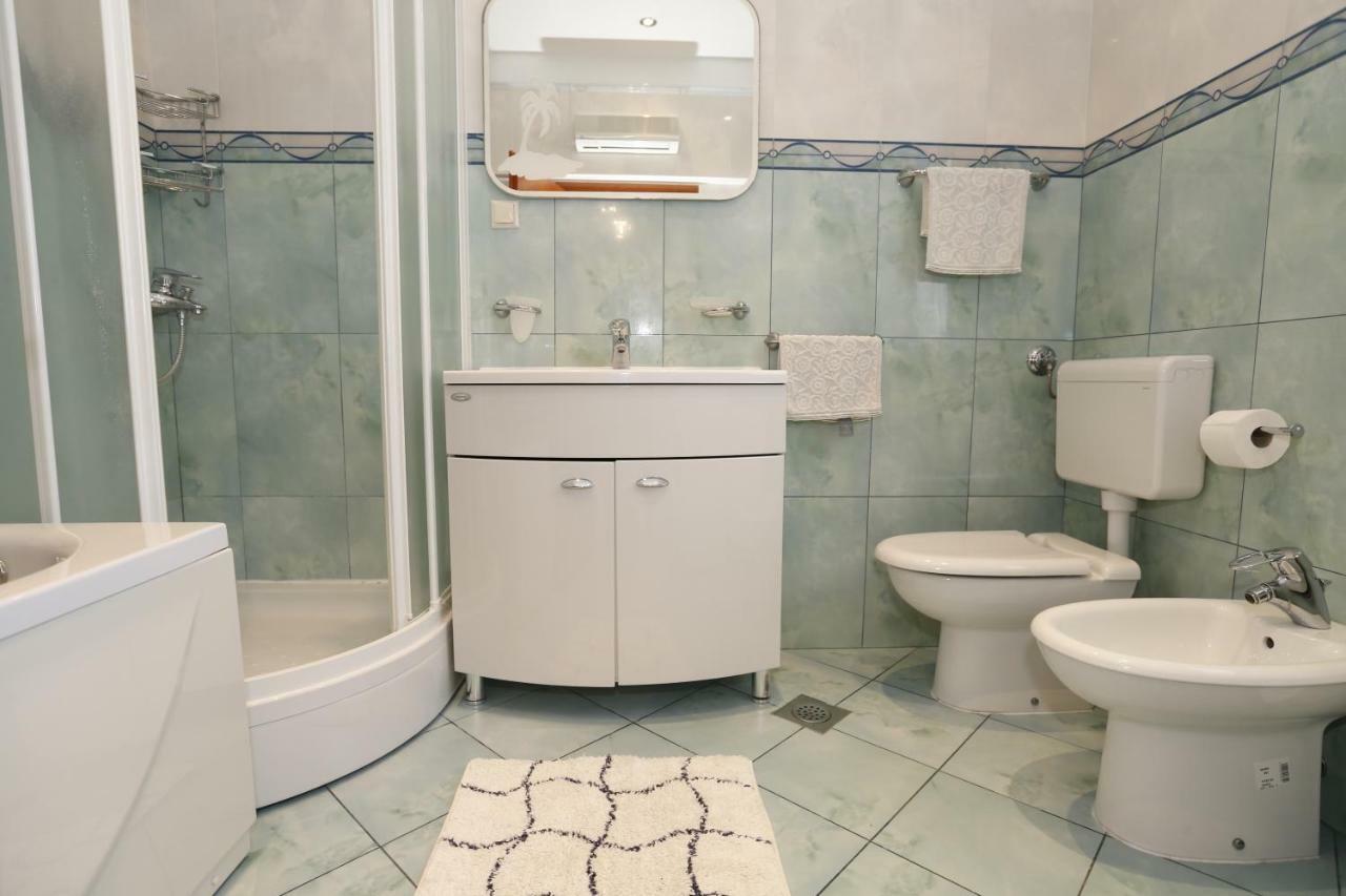 Apartment Bojan With Terrace And Sea View Башка Екстер'єр фото