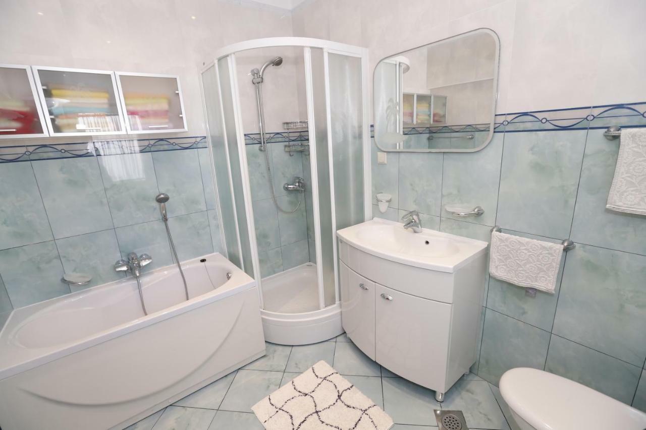 Apartment Bojan With Terrace And Sea View Башка Екстер'єр фото